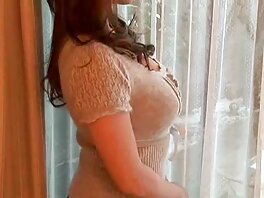 Het blond tonåring gratis porrfilm äldre kvinnor Naomi blir körd av en tröstande MILF Cherie Deville